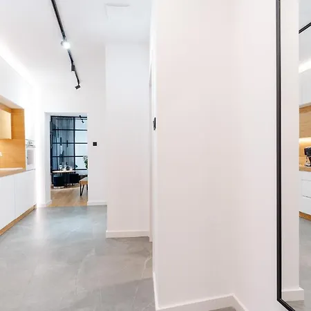 Main Square - Loftaffair *