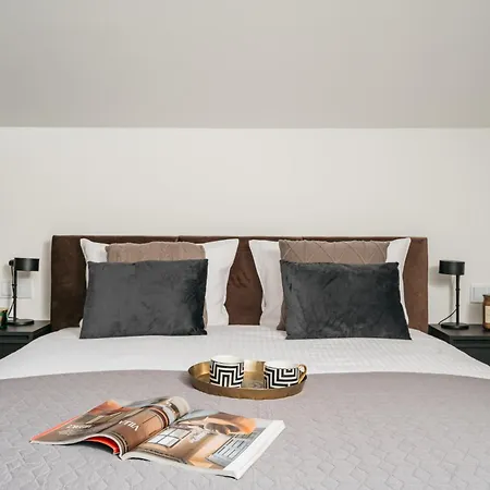 Main Square - Loftaffair *