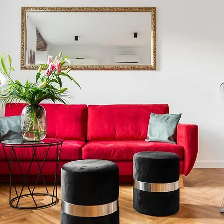 Main Square - Loftaffair *